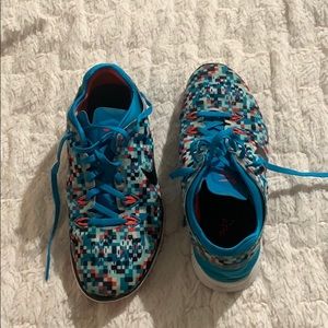 Nike tennis shoes - size 8